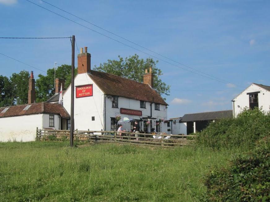 Shoulder Of Mutton Hotel Milton Keynes Buitenkant foto